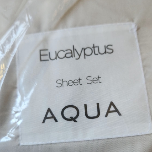 NEW! AQUA Eucalyptus Queen Sheet Set in color Fog - Picture 3 of 5